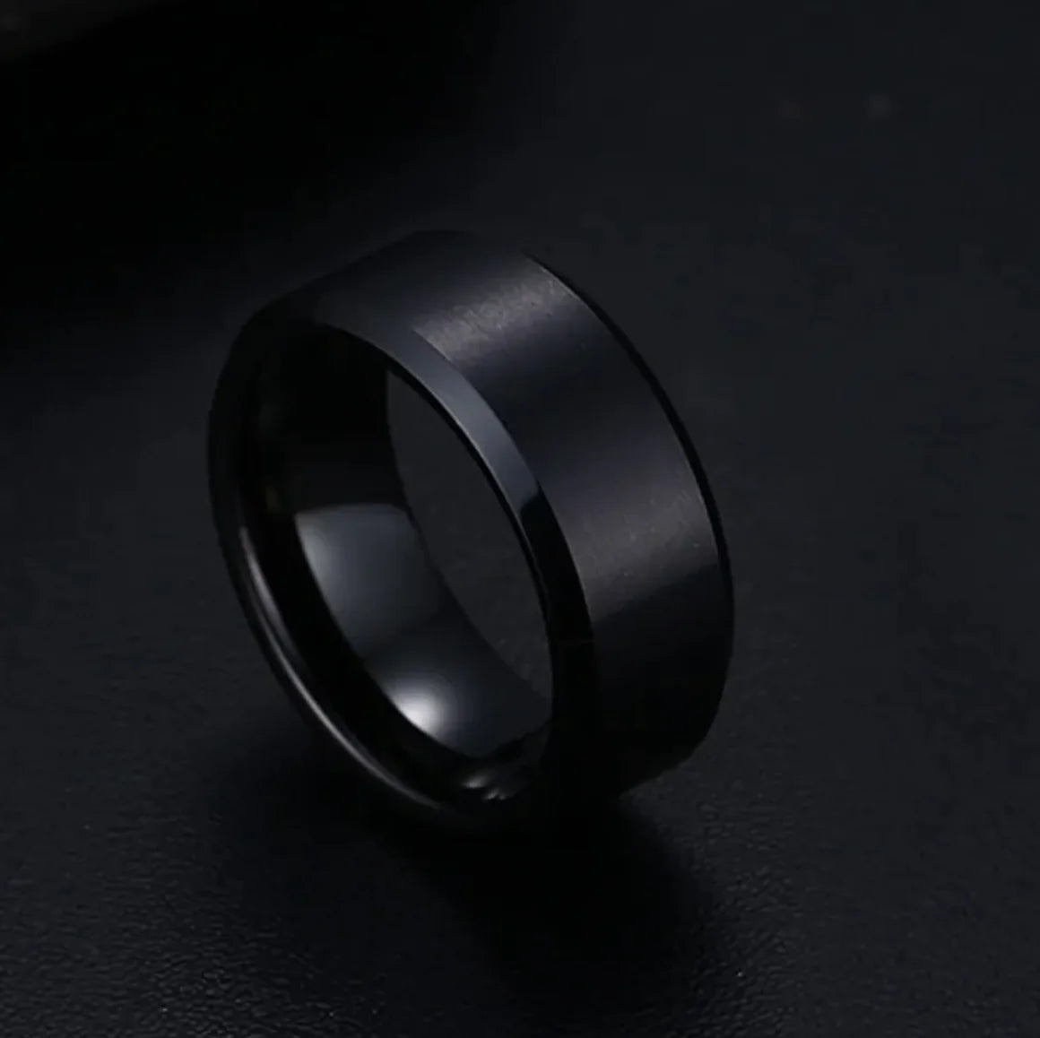 Unisex glanset geometrisk kuttet ring