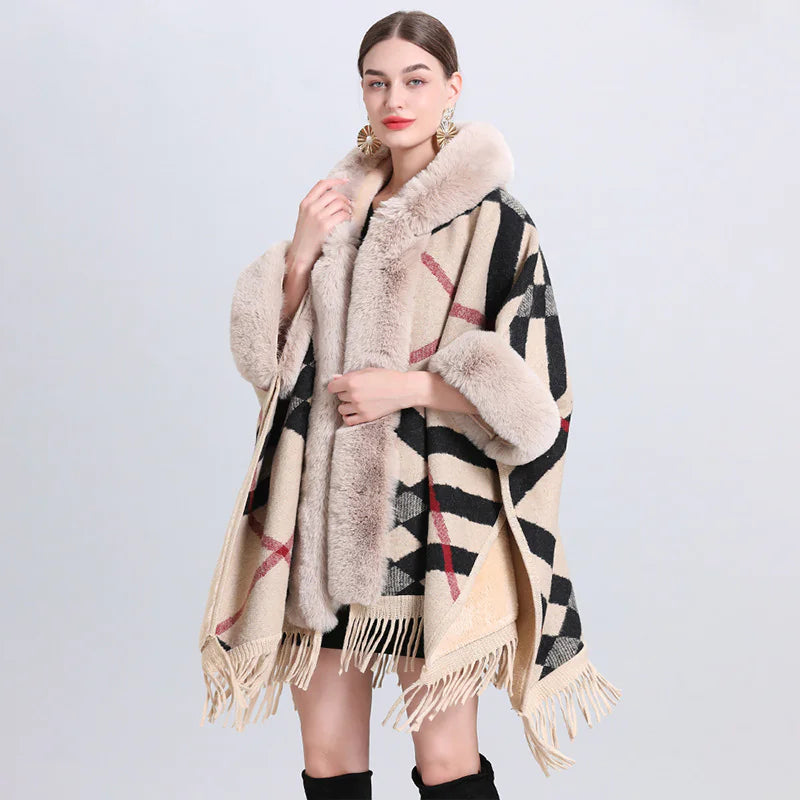 Elegant Cashmere-trimmet rutete Inverness med luksuriøs pelskrage
