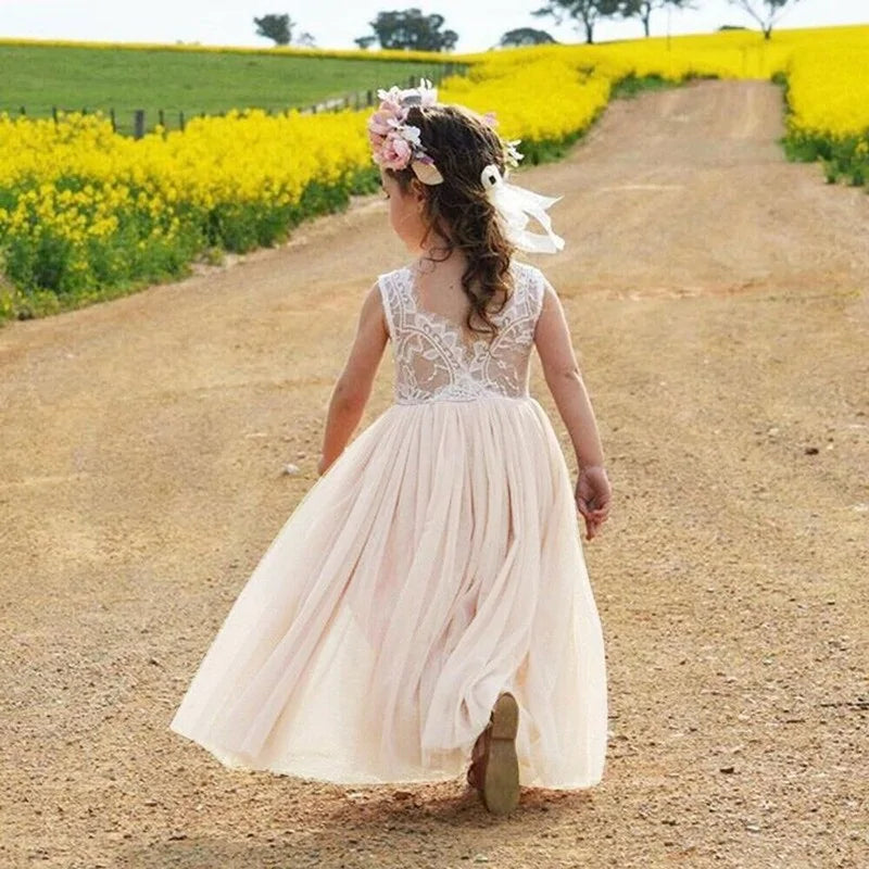 Elegant klänning för små flickor