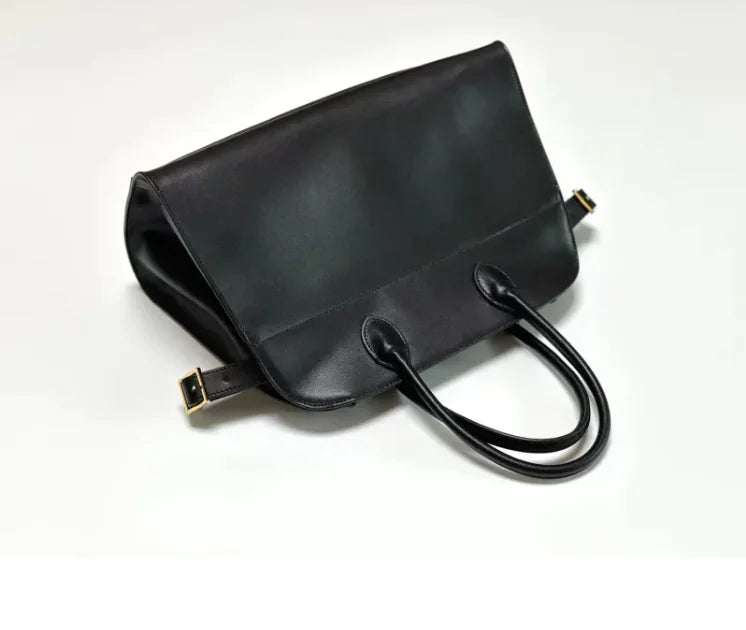 Elite Cowhide Crossbody – Skulderveske med stor kapasitet