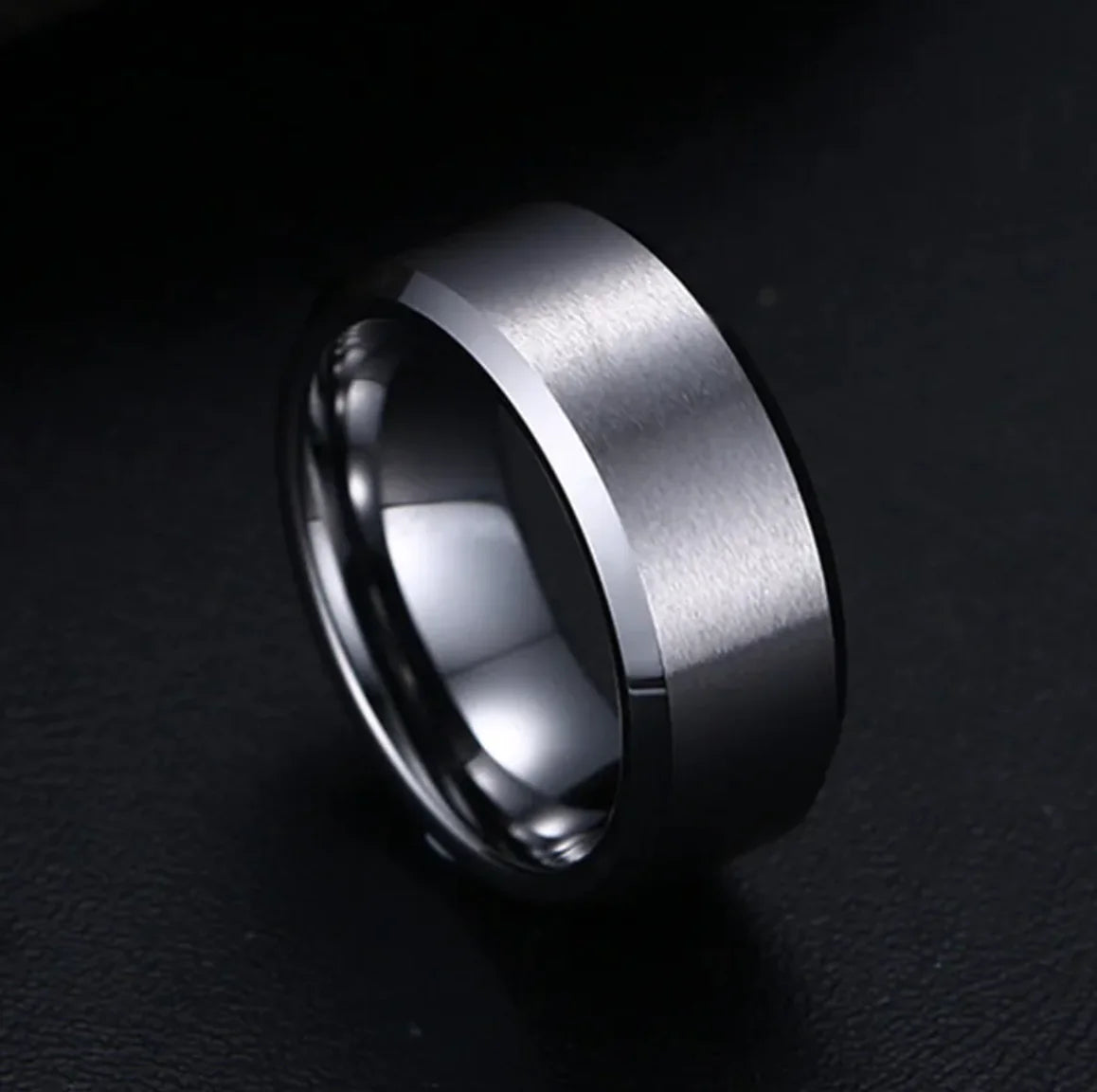 Unisex glanset geometrisk kuttet ring