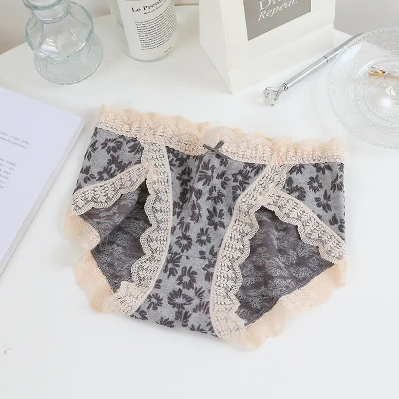 Antibacterial Cotton Lace Women's Briefs - Plus Size