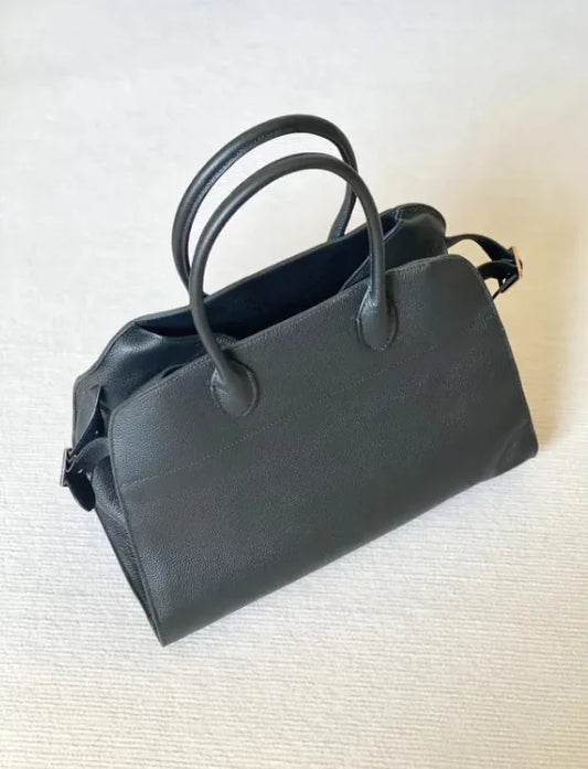 Elite Cowhide Crossbody – Skulderveske med stor kapasitet
