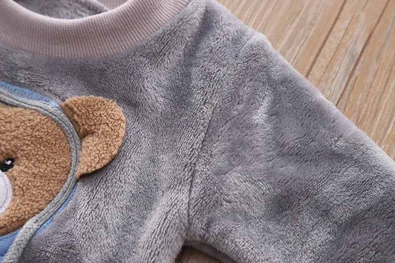 Flanellpysjamassett for barn