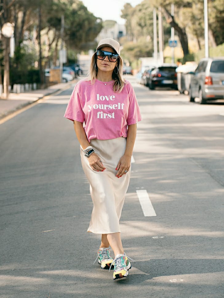 Camiseta Rosa ( Ámate a ti misma )-3