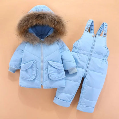 Vinter baby snödräkt med huva