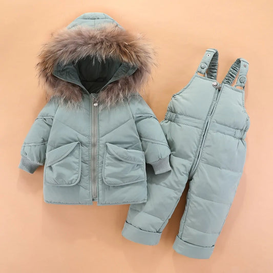 Vinter baby snödräkt med huva