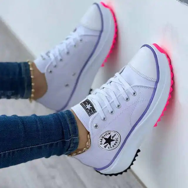 Sneakers i lerret for kvinner